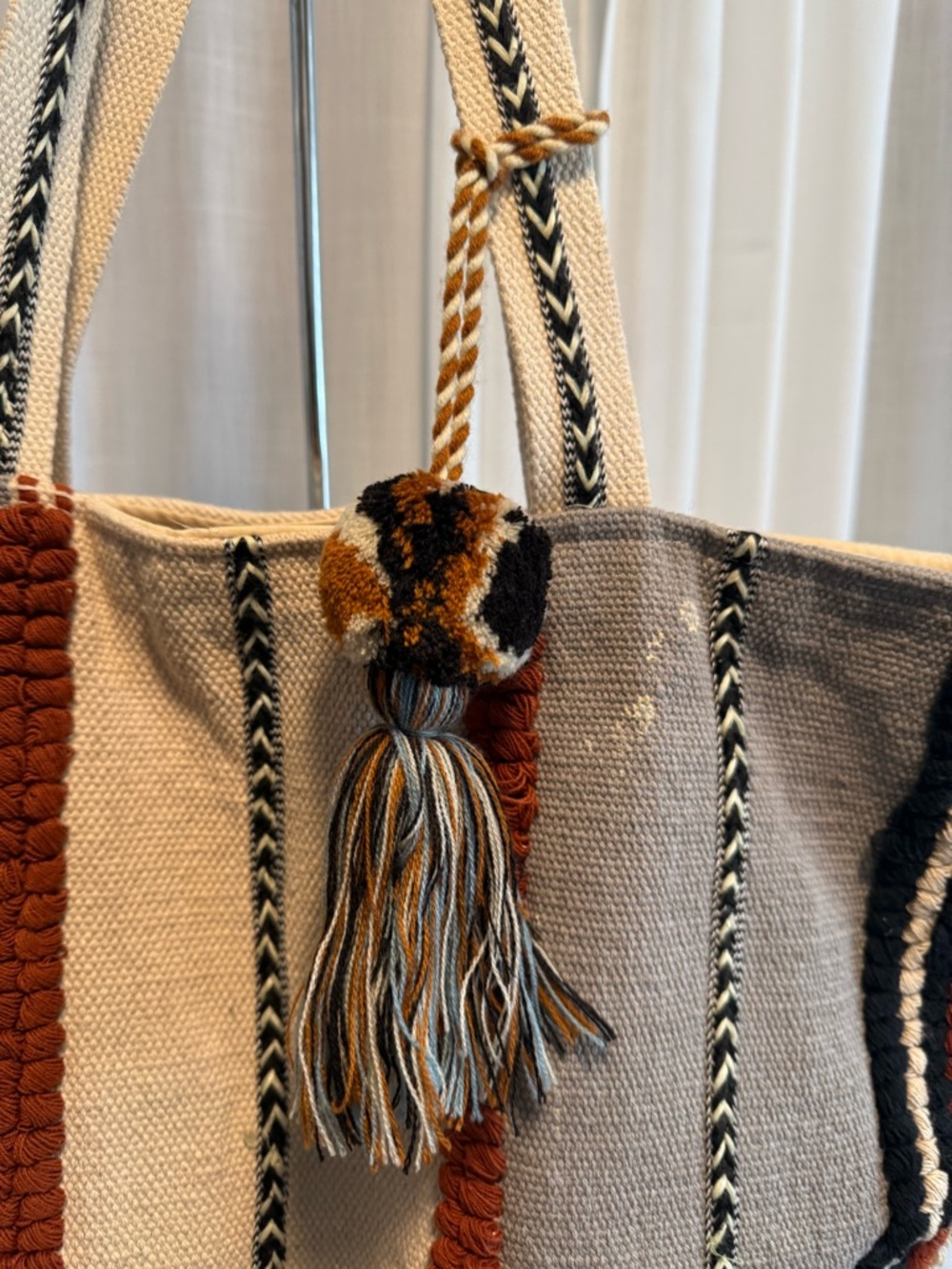 Panache woven tote - Picture 2 of 5